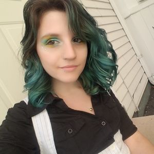 Meet your Posher, April